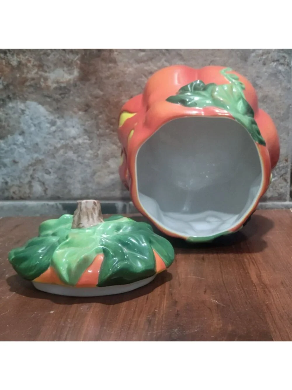 Halloween Pumpkin Jack O' Lantern Cookie Treat Jar 2002 Chipped